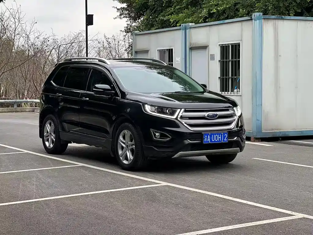Ford Edge — фото 3