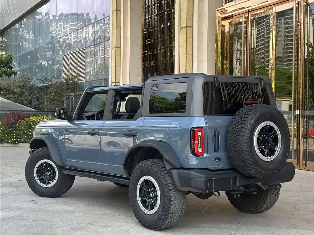 Ford Bronco — фото 26