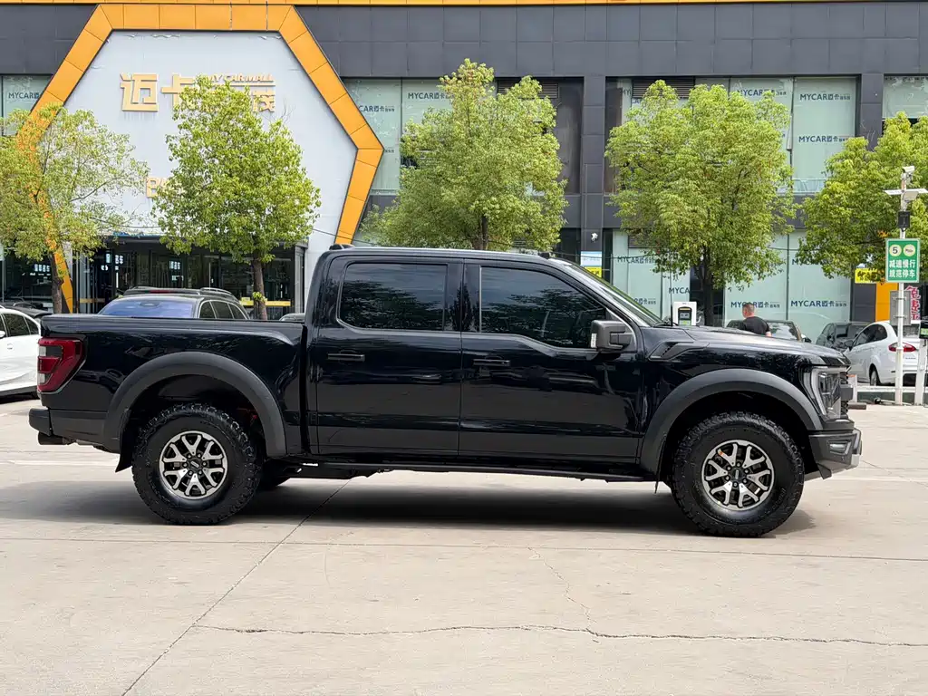 Ford F-150 Raptor — фото 11