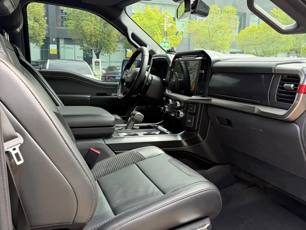 Ford F-150 Raptor — фото 18