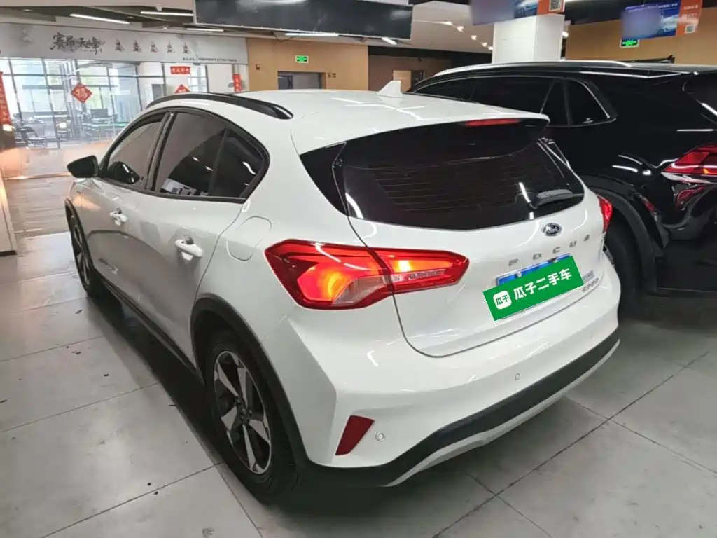 Ford Focus Active — фото 5