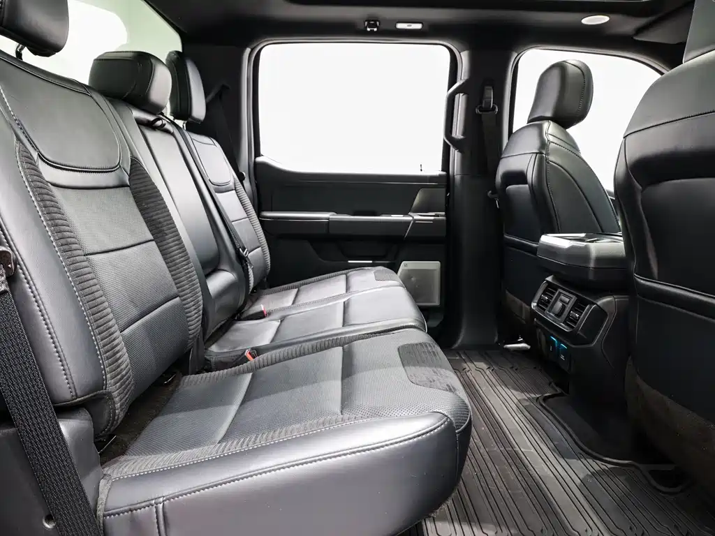 Ford F-150 Raptor — фото 11