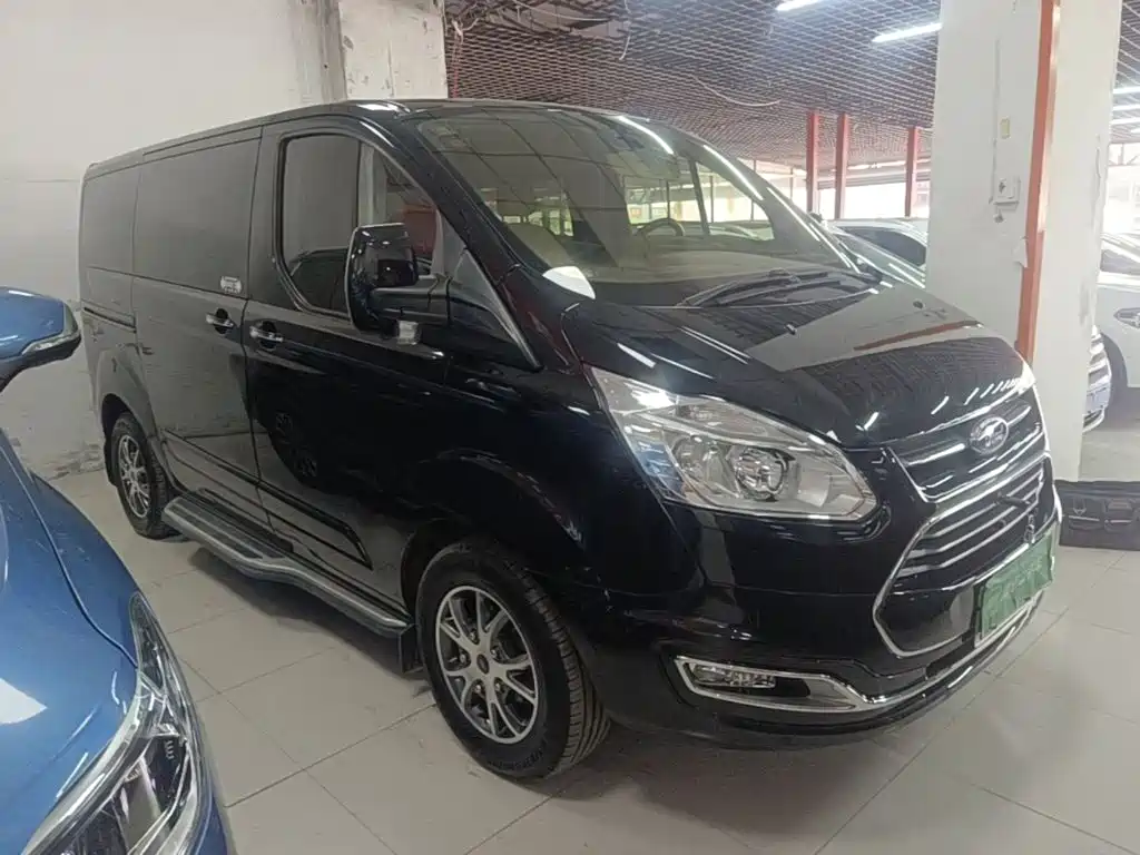 Ford Tourneo — фото 4