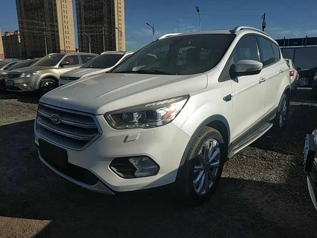 Ford Kuga — фото 2