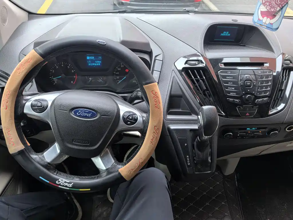 Ford Tourneo — фото 9