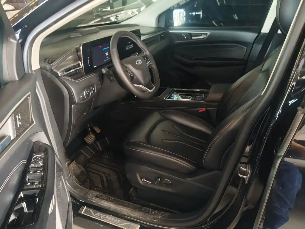 Ford Edge — фото 4