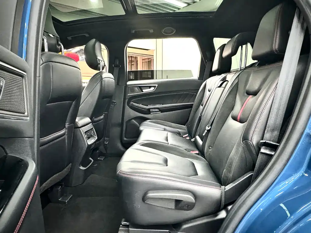 Ford Edge — фото 7
