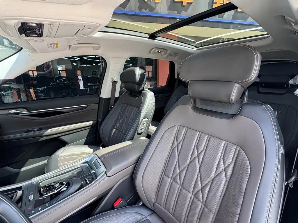 Ford Edge — фото 11