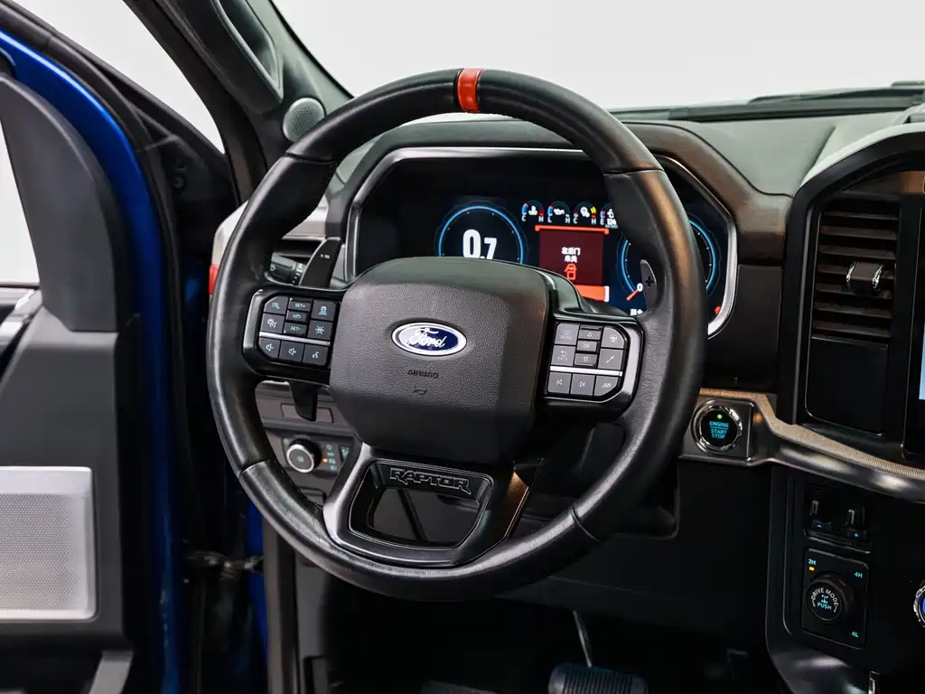 Ford F-150 Raptor — фото 18