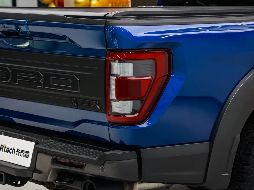 Ford F-150 Raptor — фото 9
