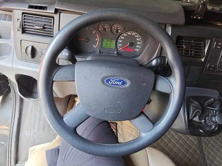 Ford Transit Custom — фото 15