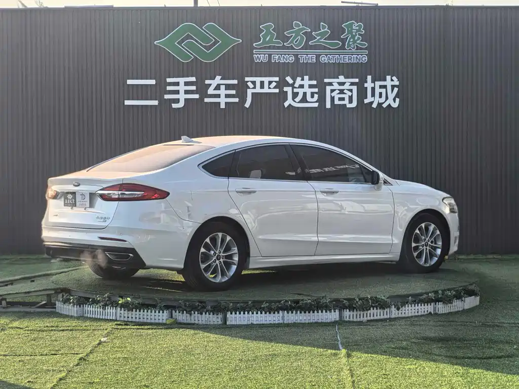 Ford Mondeo — фото 20