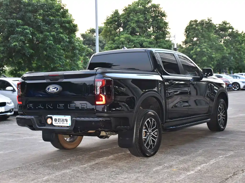 Ford Ranger — фото 15