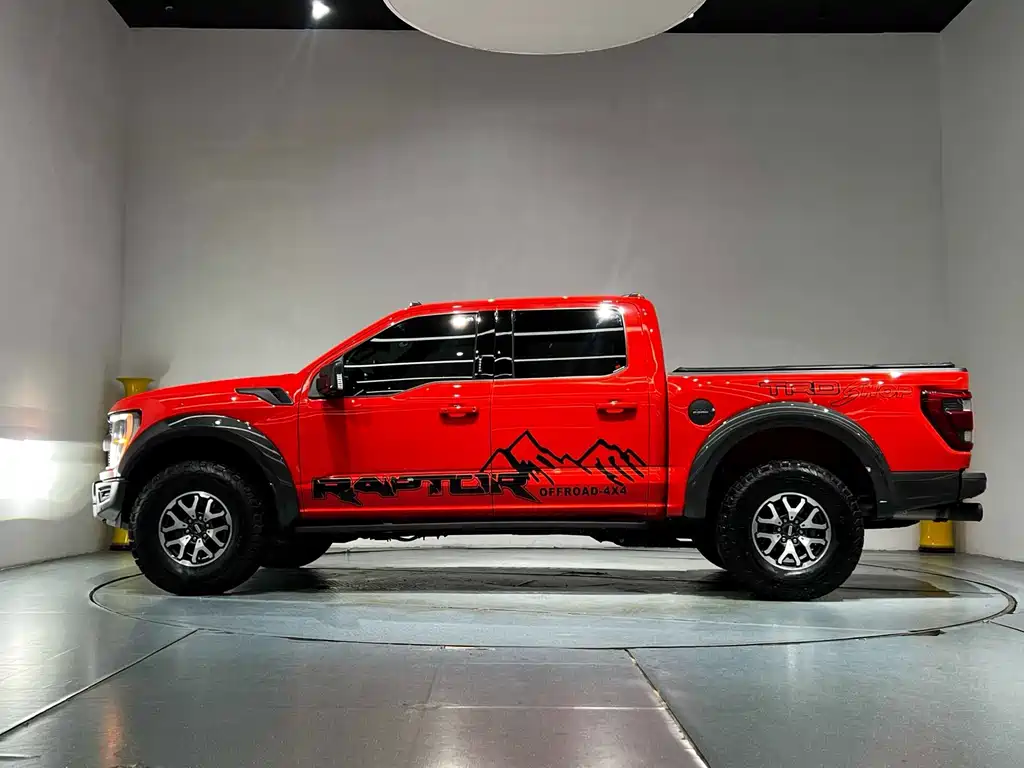 Ford F-150 Raptor — фото 15