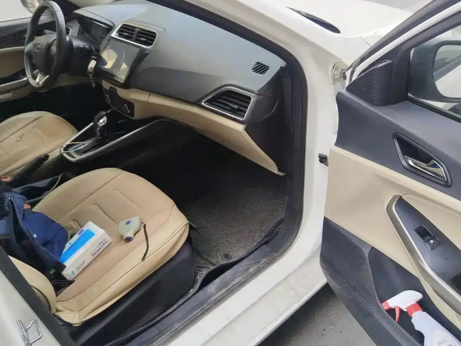Ford Escort — фото 8