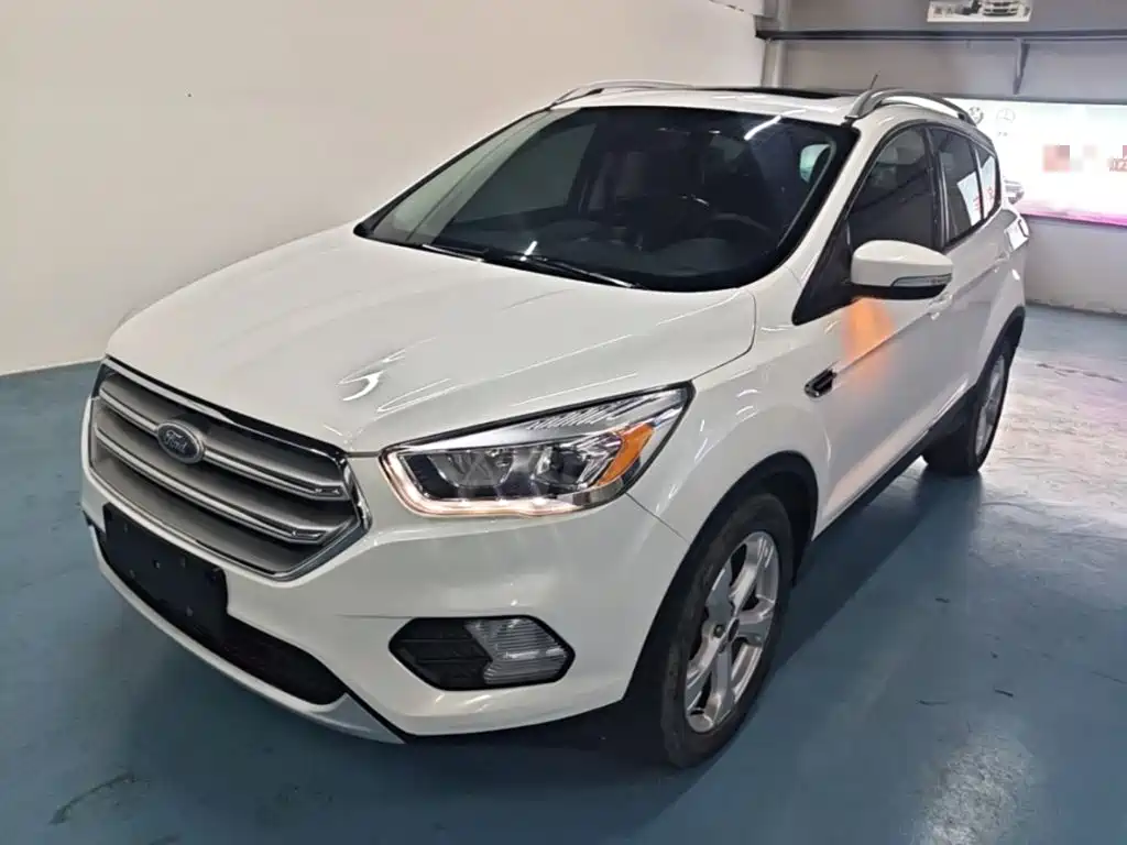 Ford Kuga — фото 2