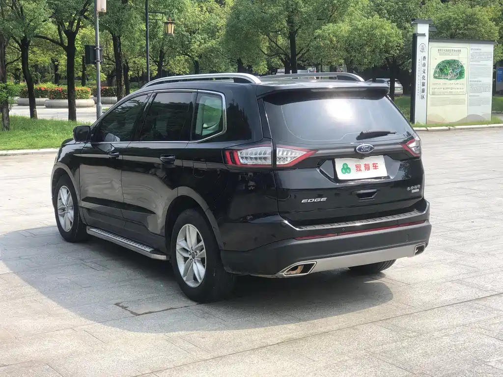 Ford Edge — фото 5