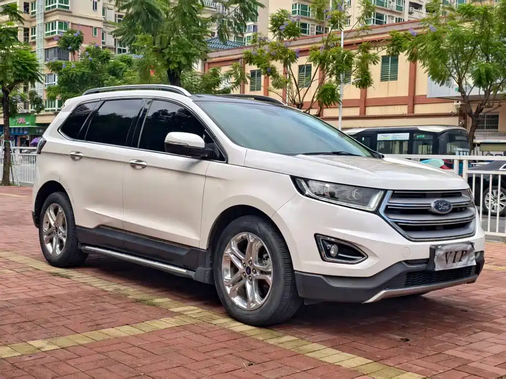 Ford Edge — фото 3