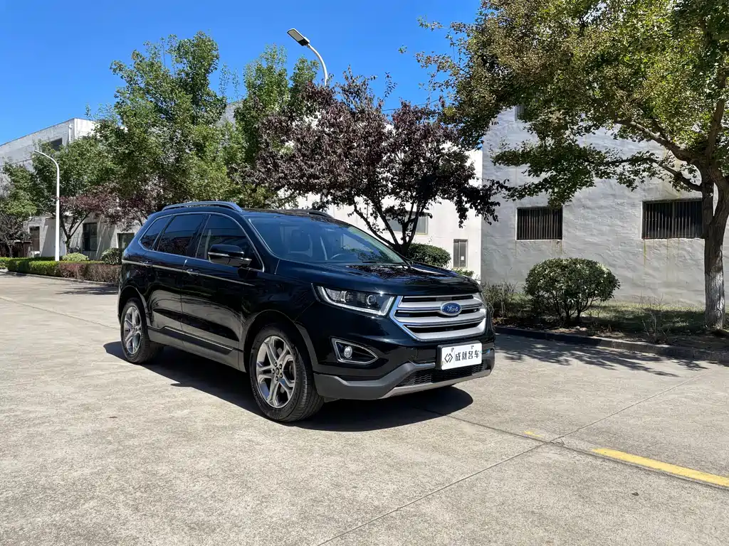 Ford Edge — фото 3