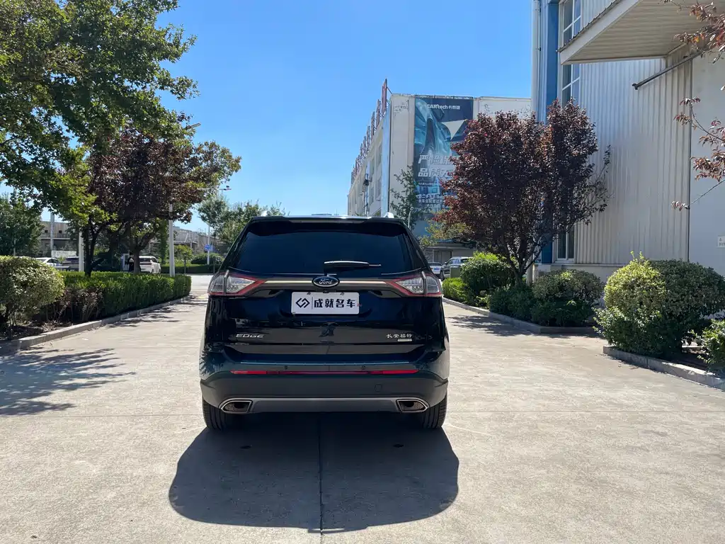 Ford Edge — фото 6