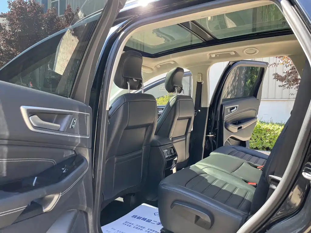 Ford Edge — фото 9