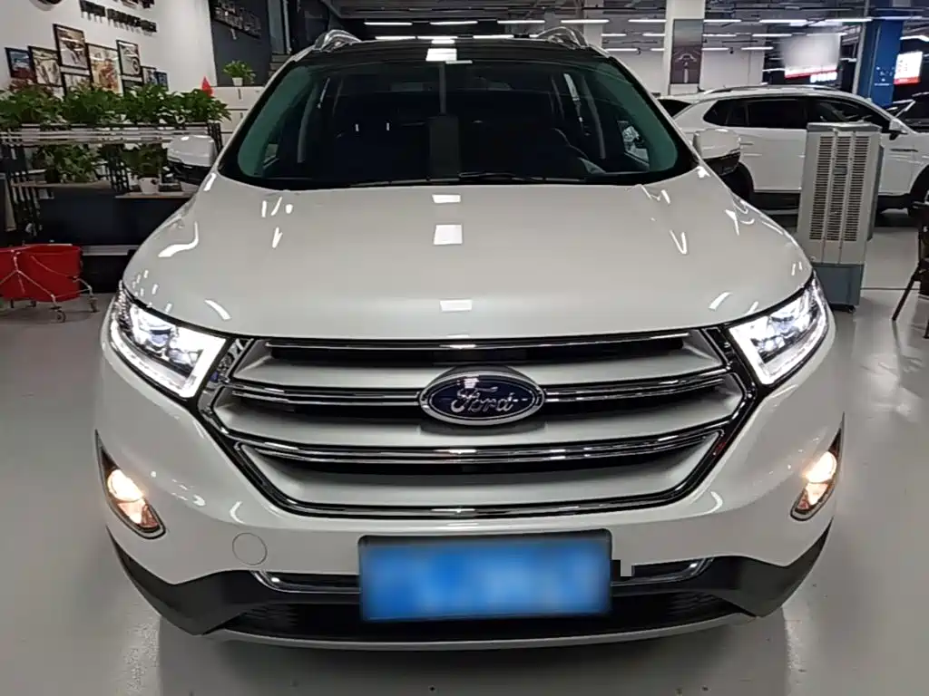 Ford Edge — фото 3