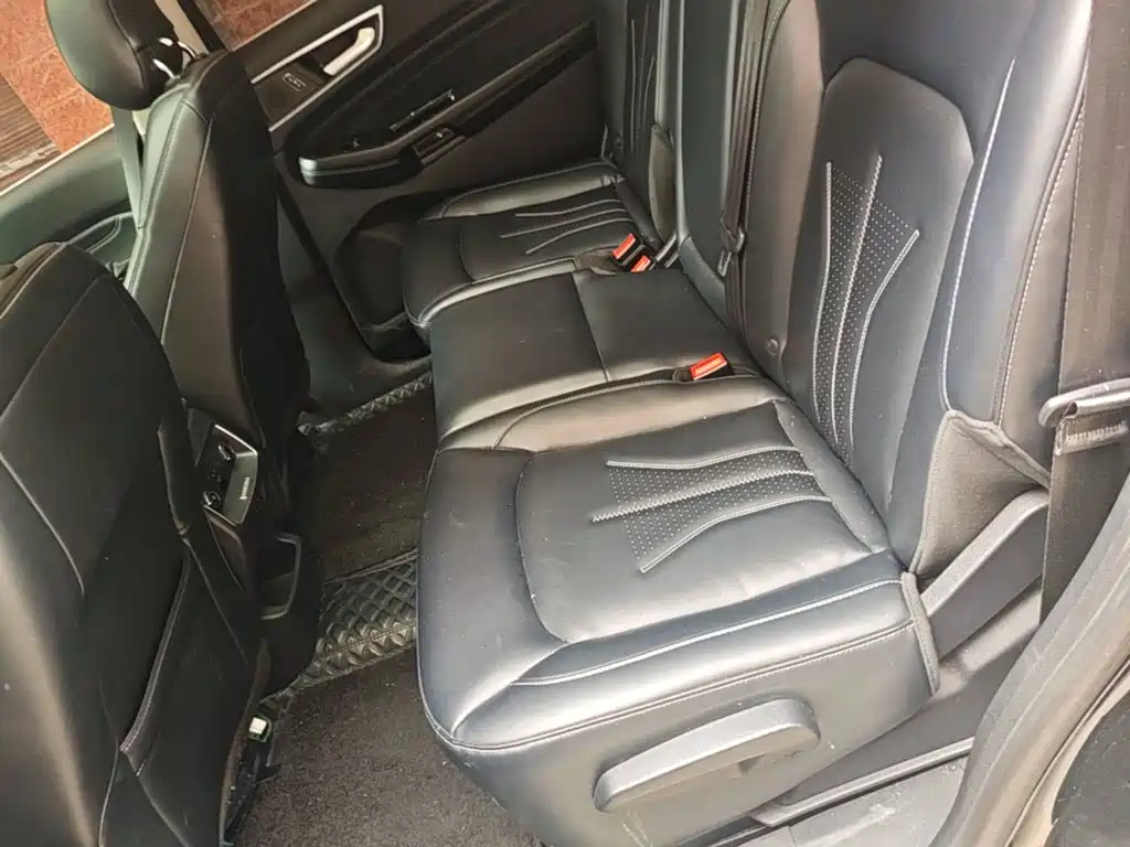 Ford Edge — фото 13