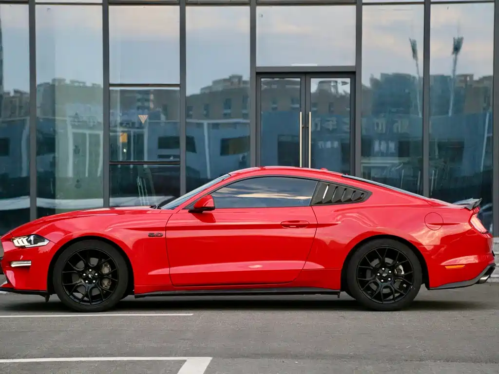 Ford Mustang — фото 14