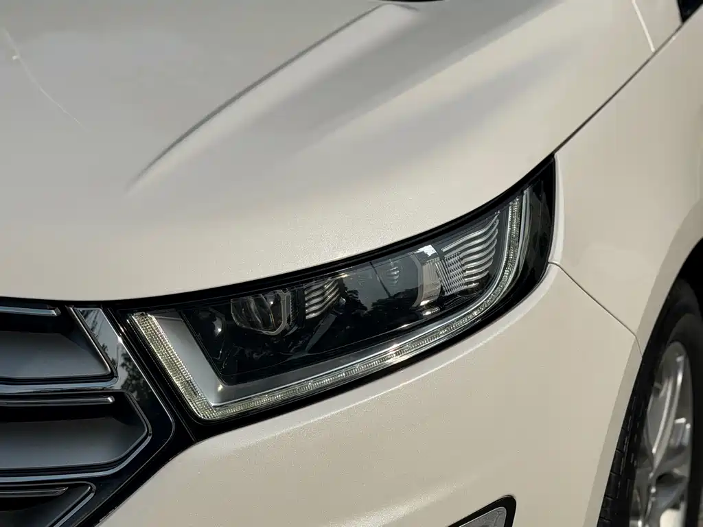 Ford Edge — фото 4