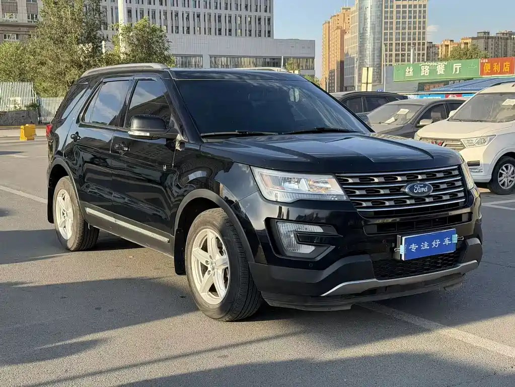 Ford Explorer (Import) — фото 3
