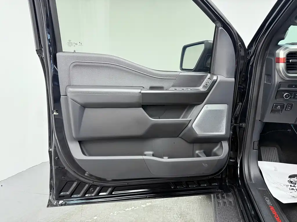 Ford F-150 Raptor — фото 6