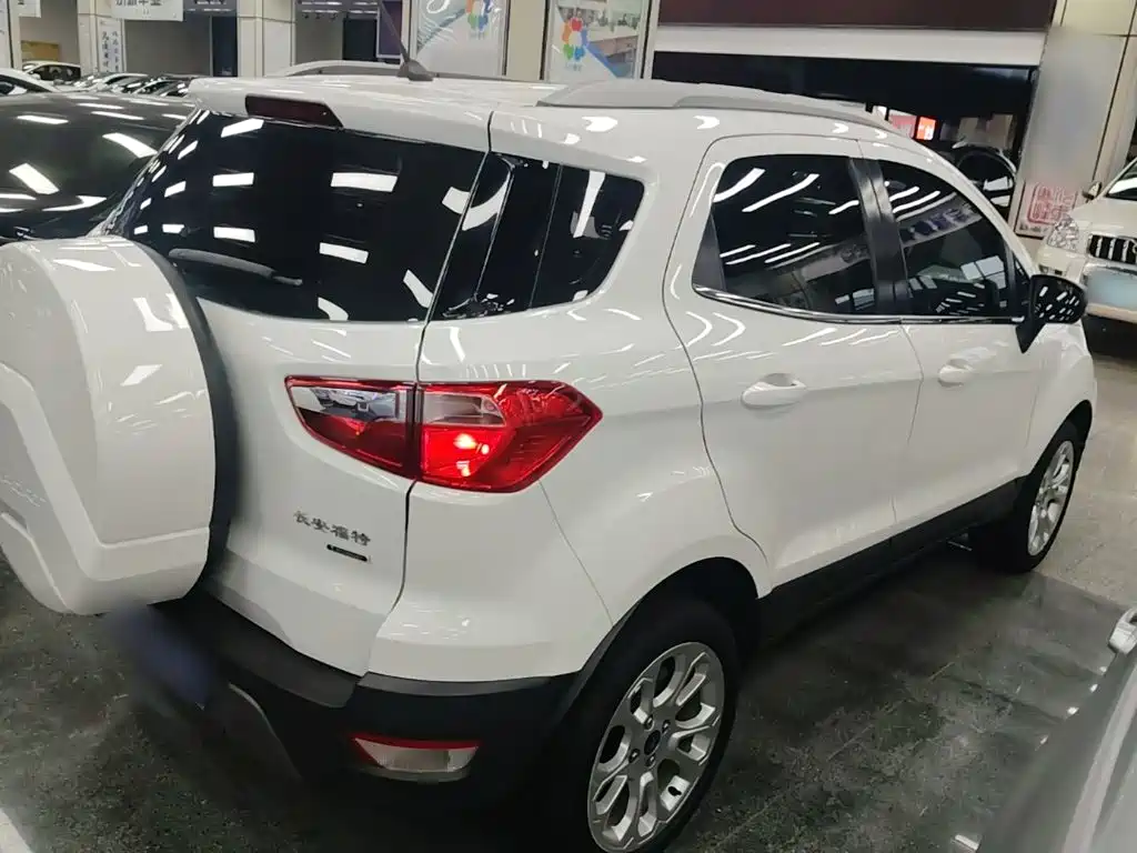 Ford Ecosport — фото 7