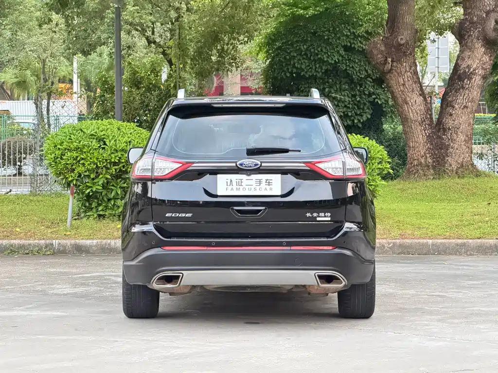 Ford Edge — фото 6