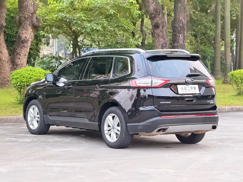 Ford Edge — фото 7