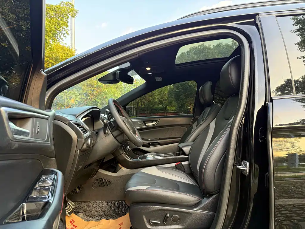 Ford Edge — фото 4