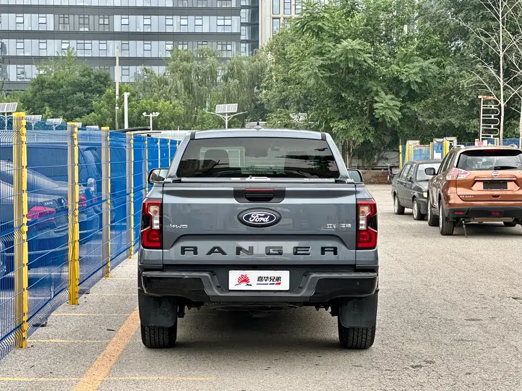 Ford Ranger — фото 11