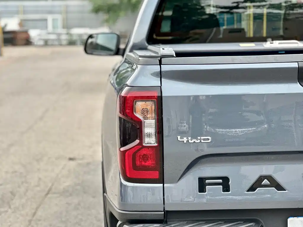Ford Ranger — фото 15