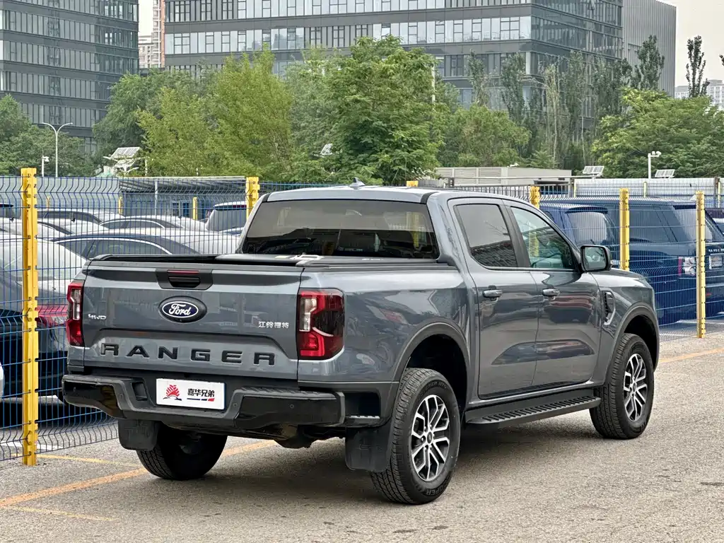 Ford Ranger — фото 9
