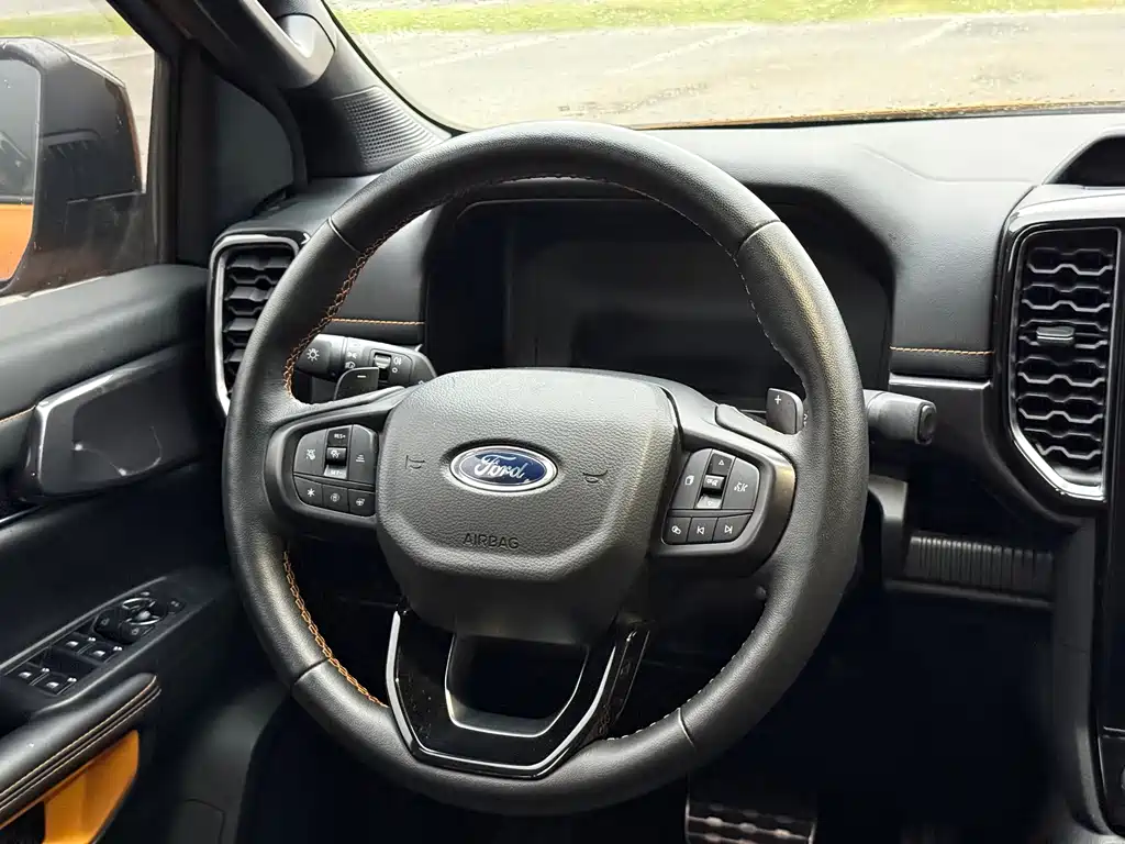 Ford Ranger — фото 11