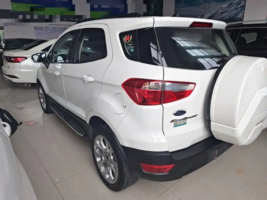Ford Ecosport — фото 5