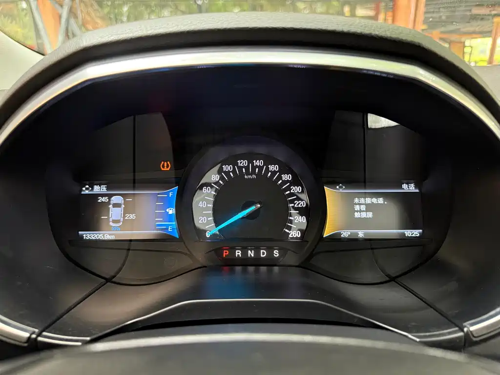 Ford Edge — фото 18