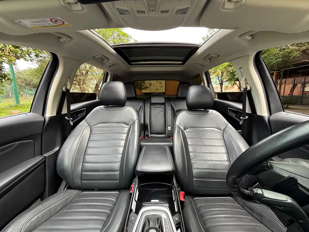 Ford Edge — фото 10