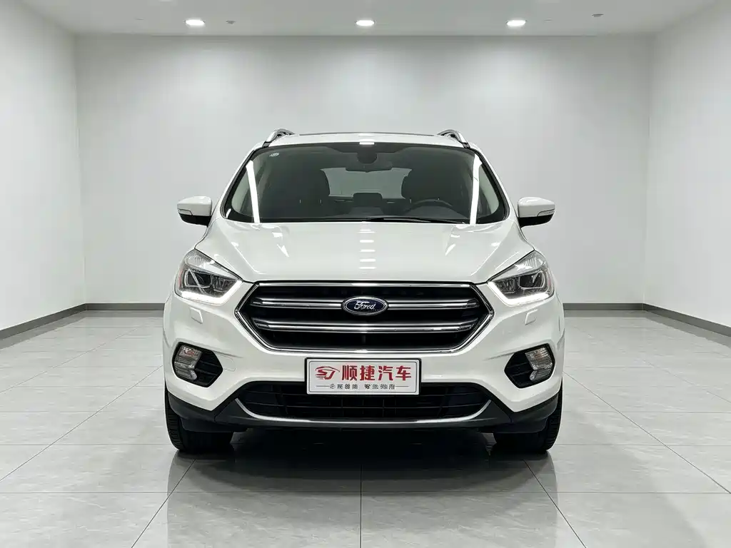Ford Kuga — фото 2