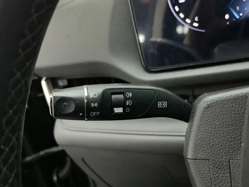 Ford Equator Sport — фото 21