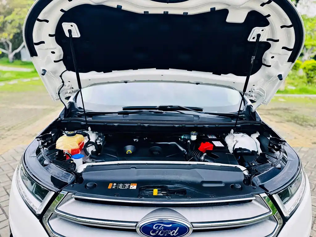 Ford Edge — фото 17