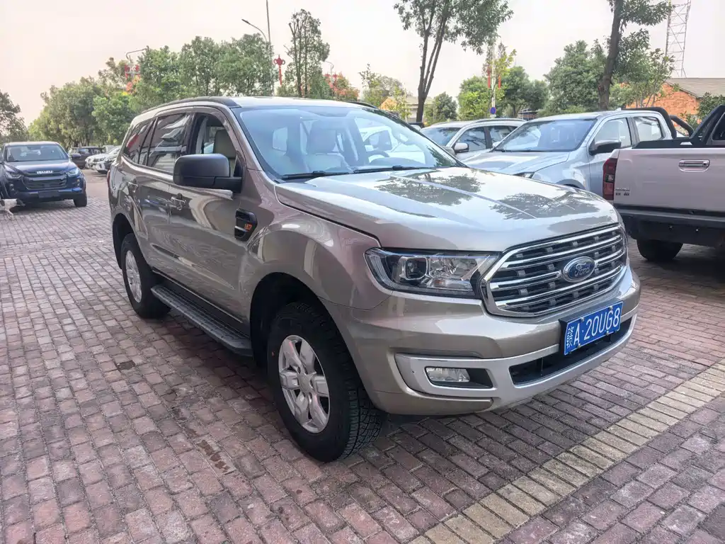 Ford Everest — фото 3