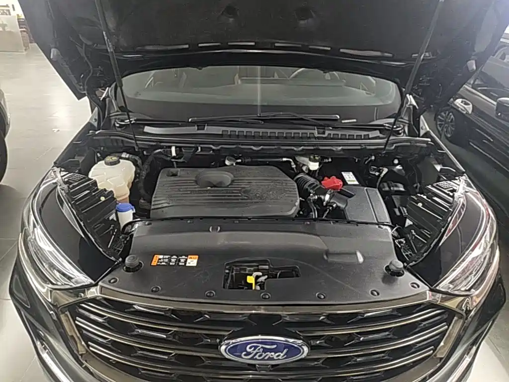 Ford Edge — фото 20