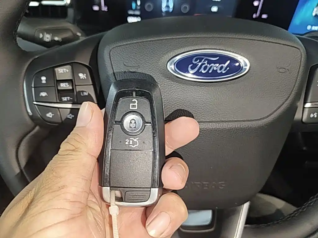 Ford Edge — фото 9