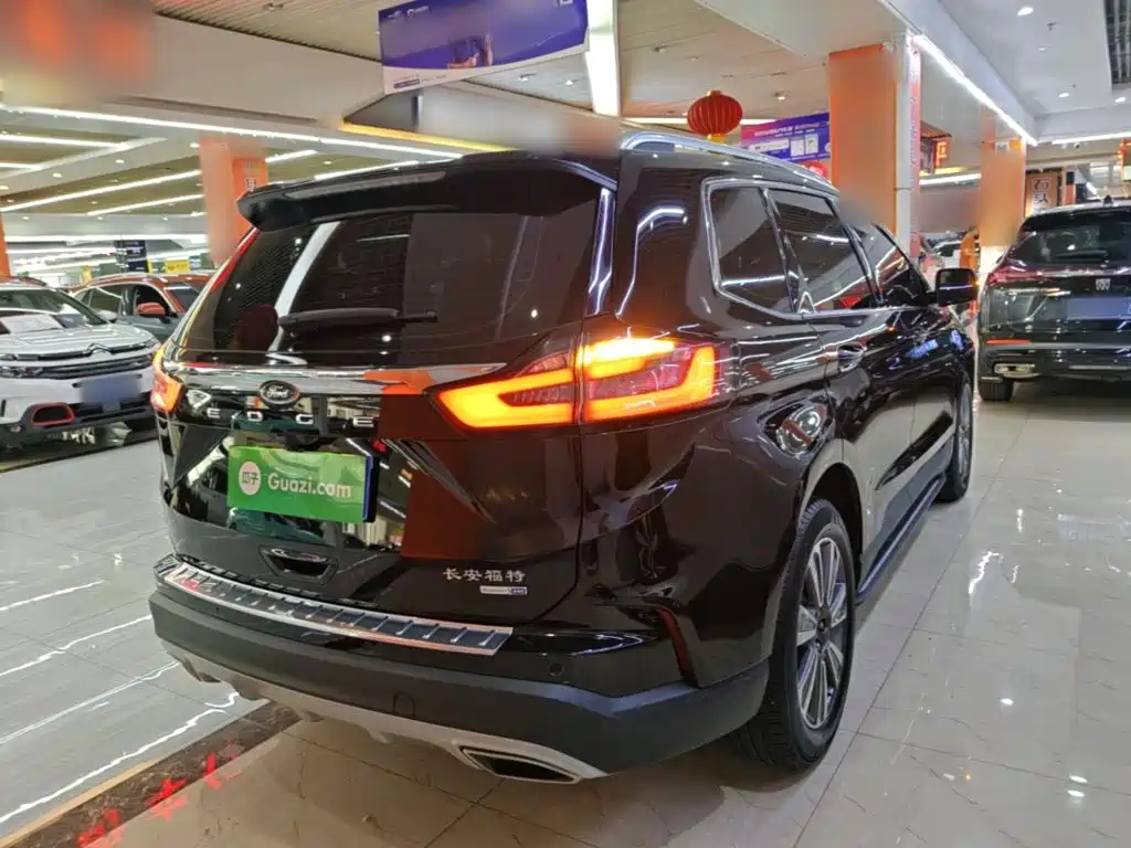 Ford Edge — фото 7