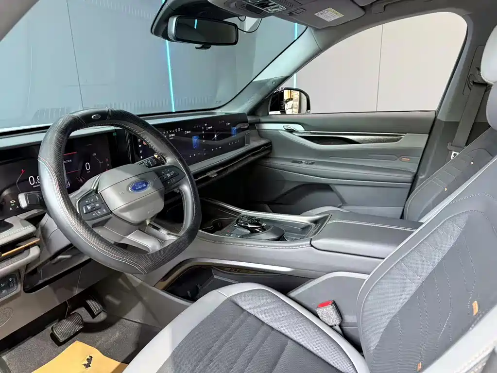 Ford Edge — фото 11